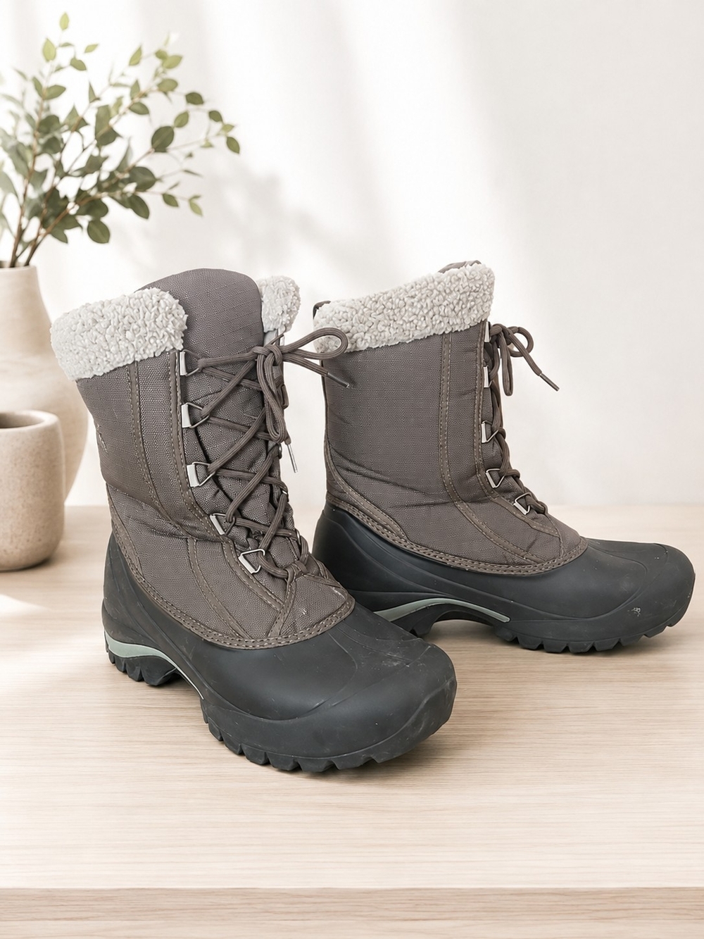 Sorel Women's Gray Lace-Up Winter Boots with Shearling Cuff